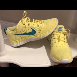Women’s Nike shoes
